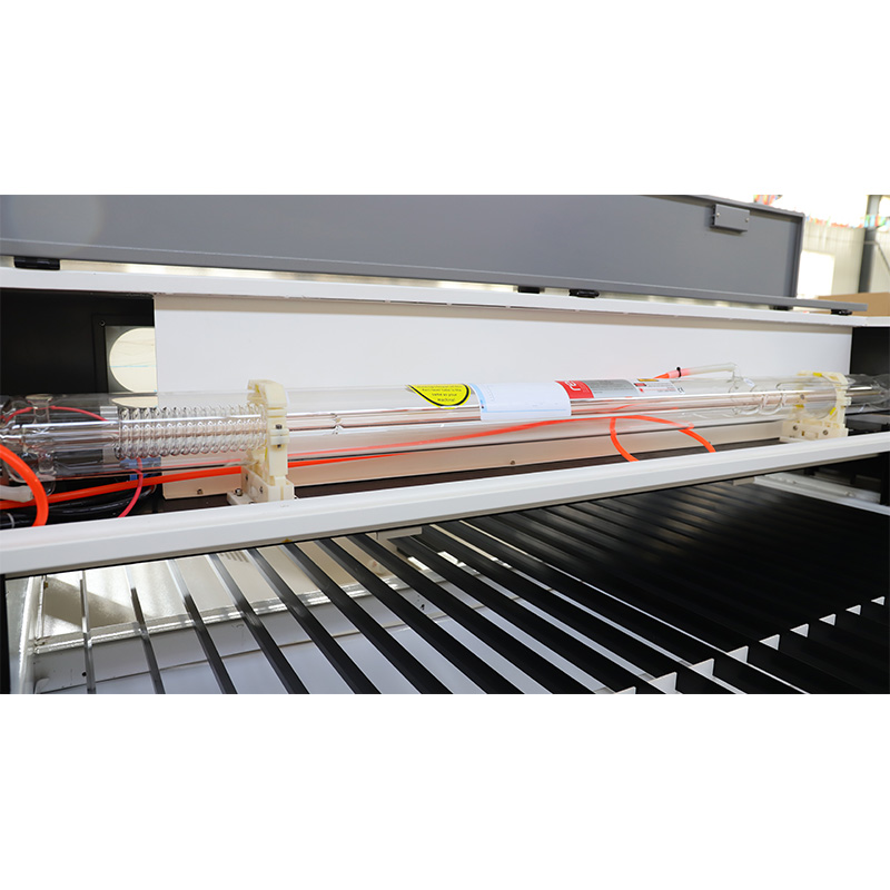 Machine de gravure laser pour les métaux et les non-métaux